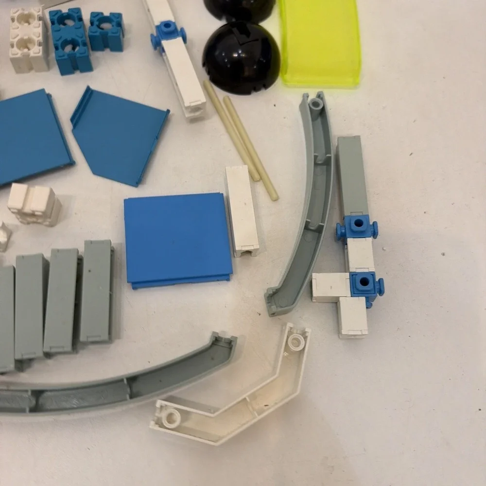 Fisher Price Construx Action Building System Speed Flash Astra Dart Set 6009